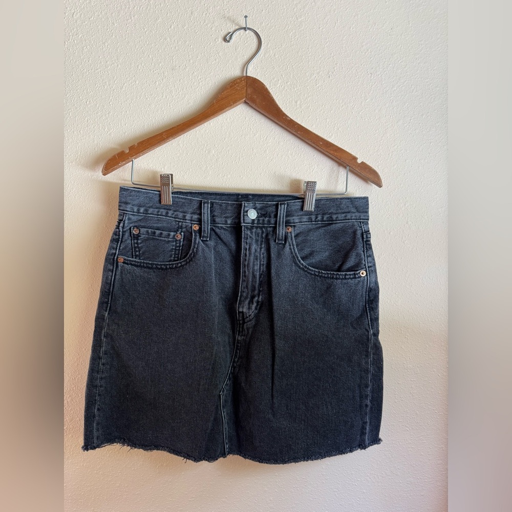 Levi’s Black Denim Skirt